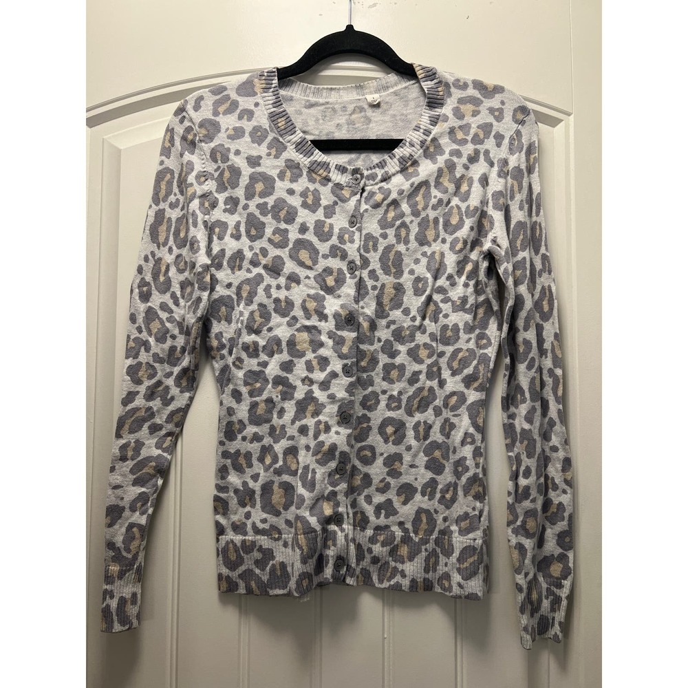 Gap Women’s Button Front Long Sleeve Animal Print Cardigan‎ Sweater Size S Gray